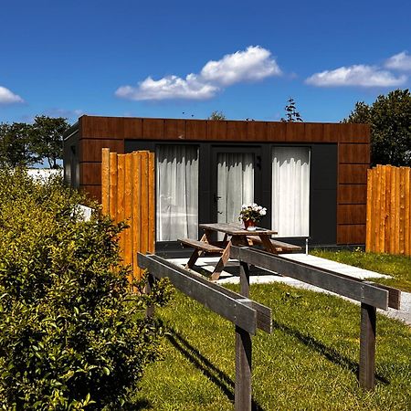 B&B Prive Tiny House Bij Zee Стеллендам Экстерьер фото