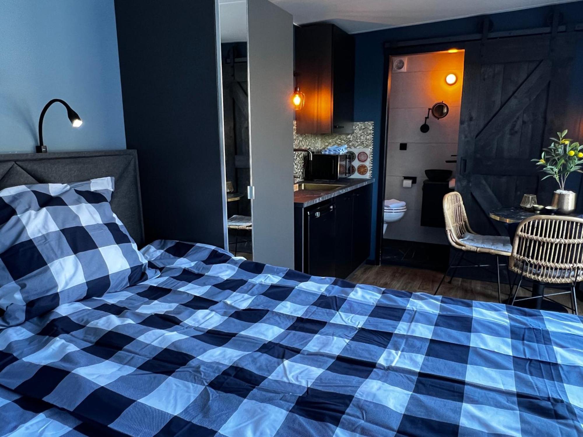 B&B Prive Tiny House Bij Zee Стеллендам Экстерьер фото