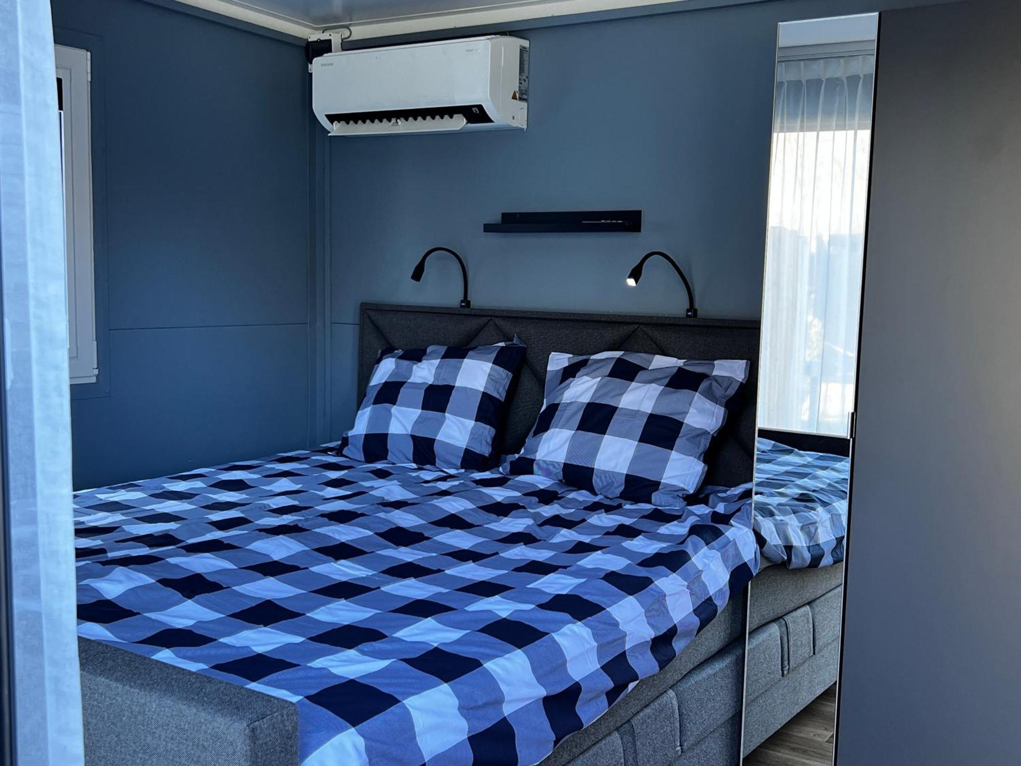 B&B Prive Tiny House Bij Zee Стеллендам Экстерьер фото