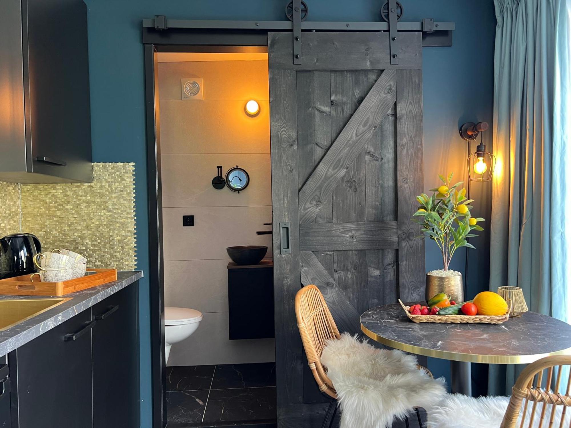B&B Prive Tiny House Bij Zee Стеллендам Экстерьер фото